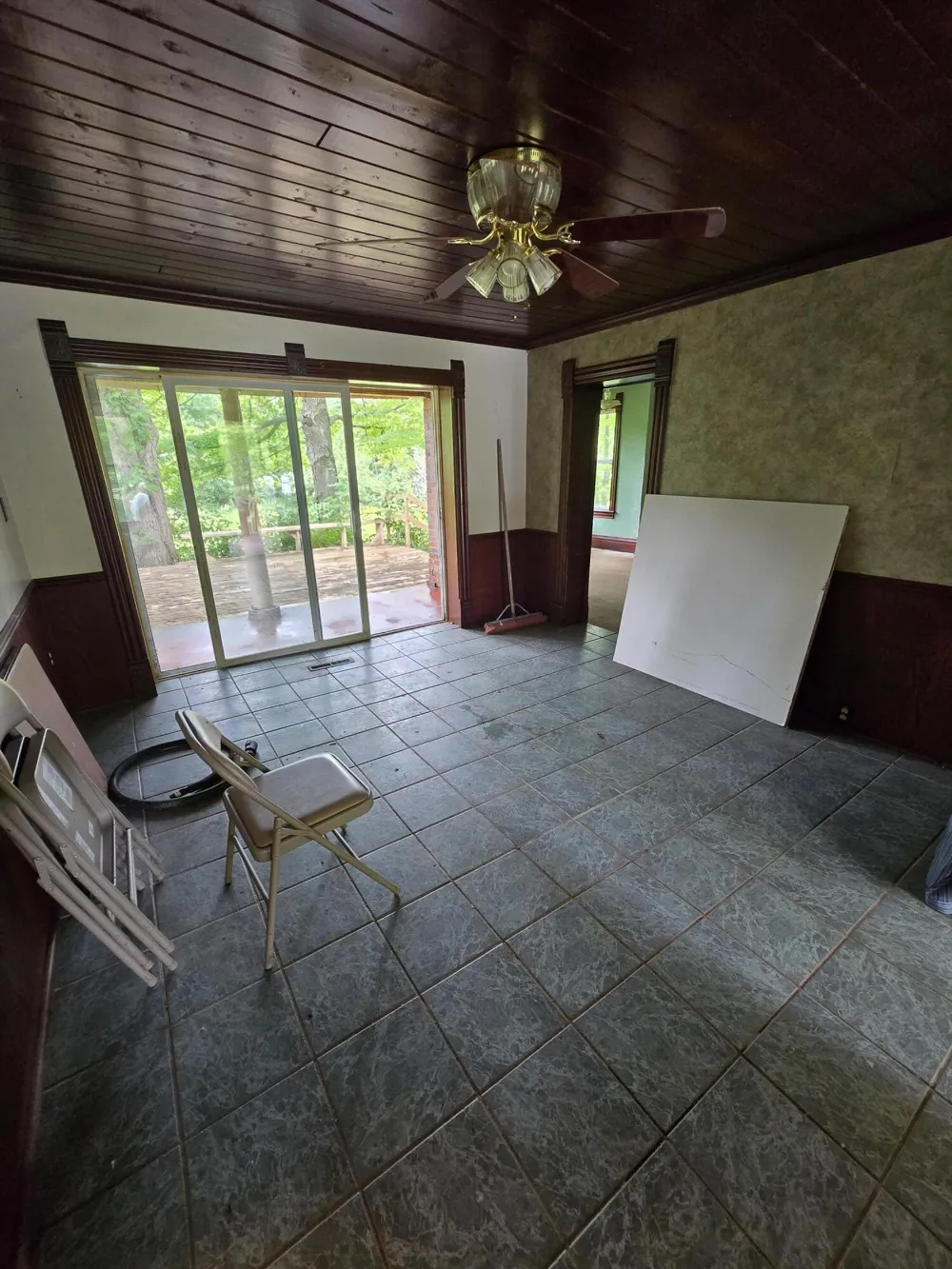 8733 S Cochran Avenue Charlotte City, MI 49076