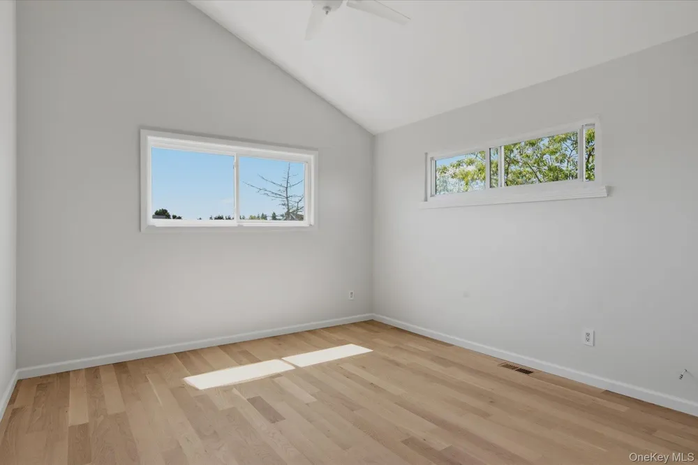 16 Meadow Lane Westhampton Beach, NY 11978