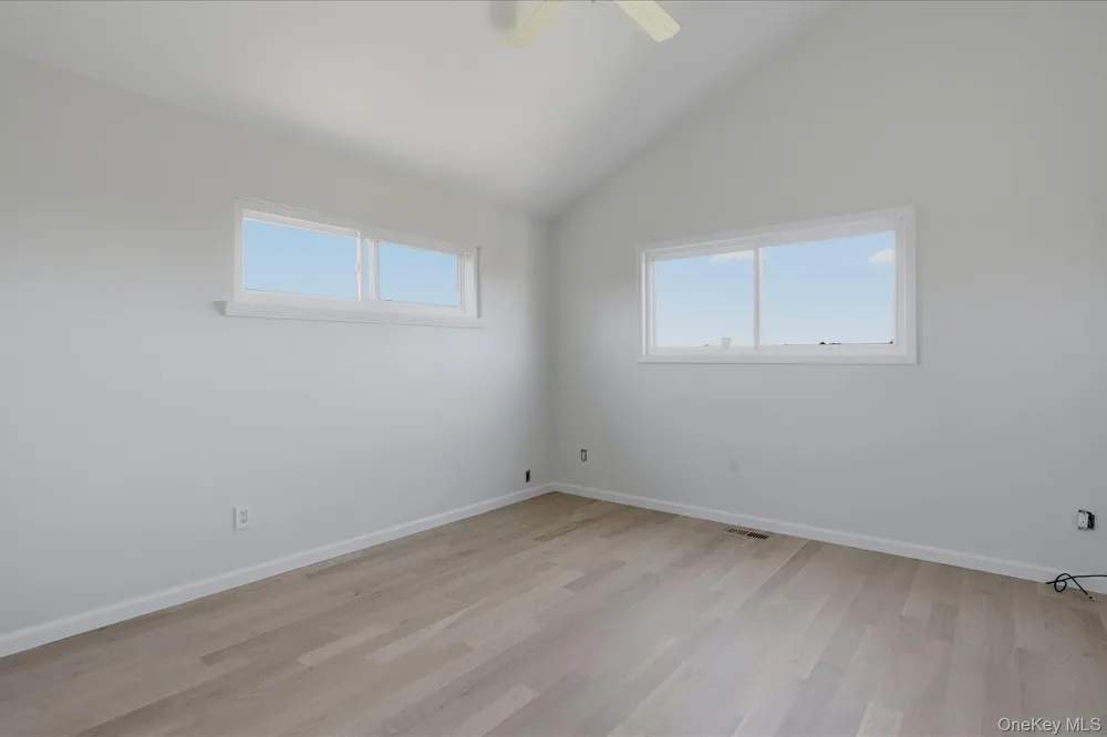 16 Meadow Lane Westhampton Beach, NY 11978