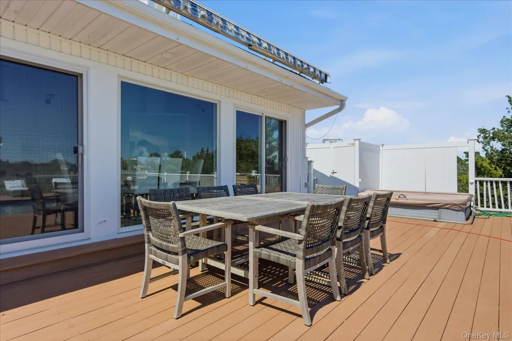 16 Meadow Lane Westhampton Beach, NY 11978