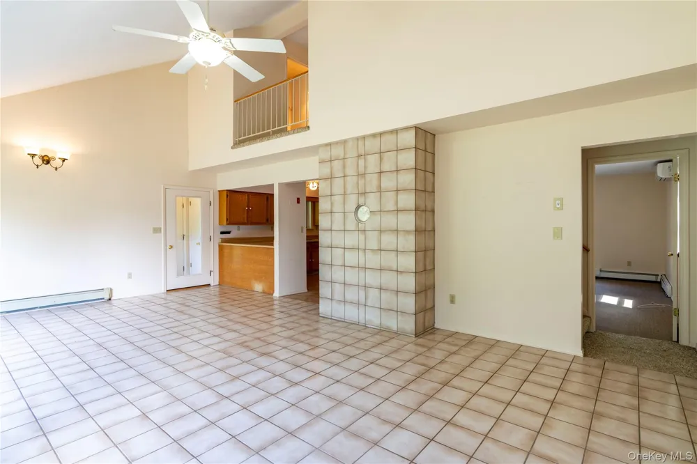 27 Goldfinch Drive Salt Point, NY 12578