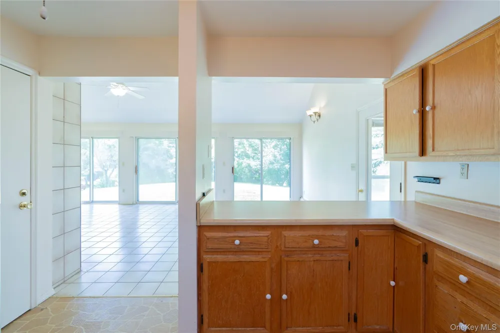 27 Goldfinch Drive Salt Point, NY 12578