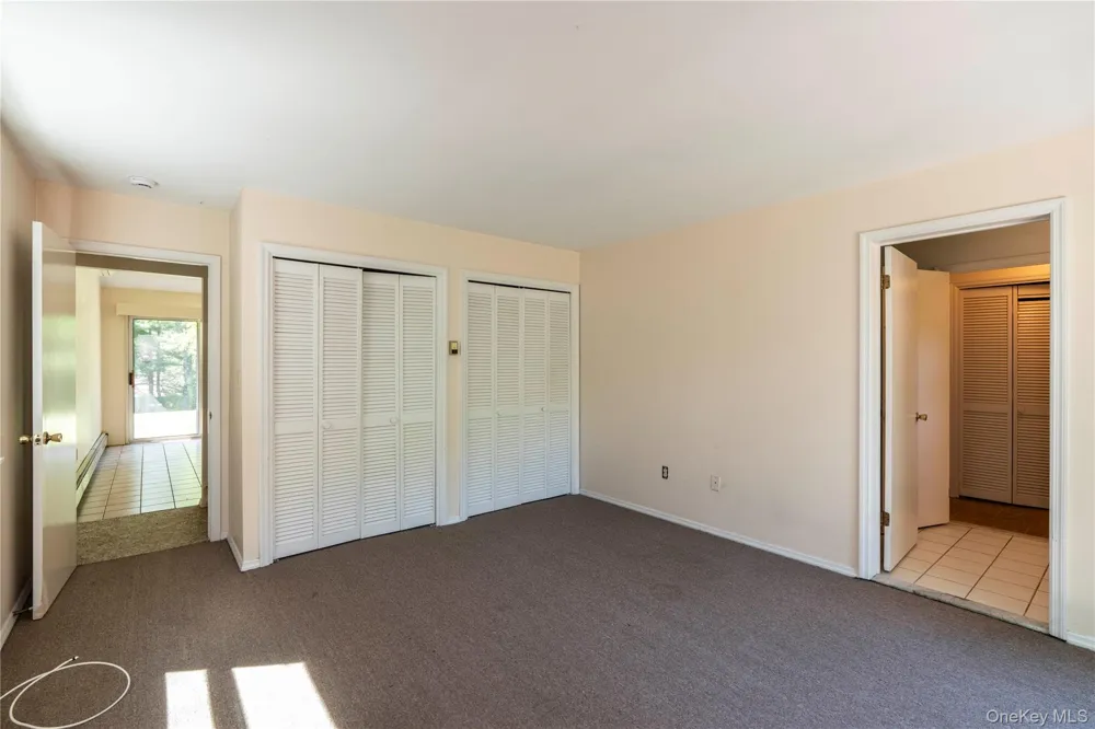 27 Goldfinch Drive Salt Point, NY 12578