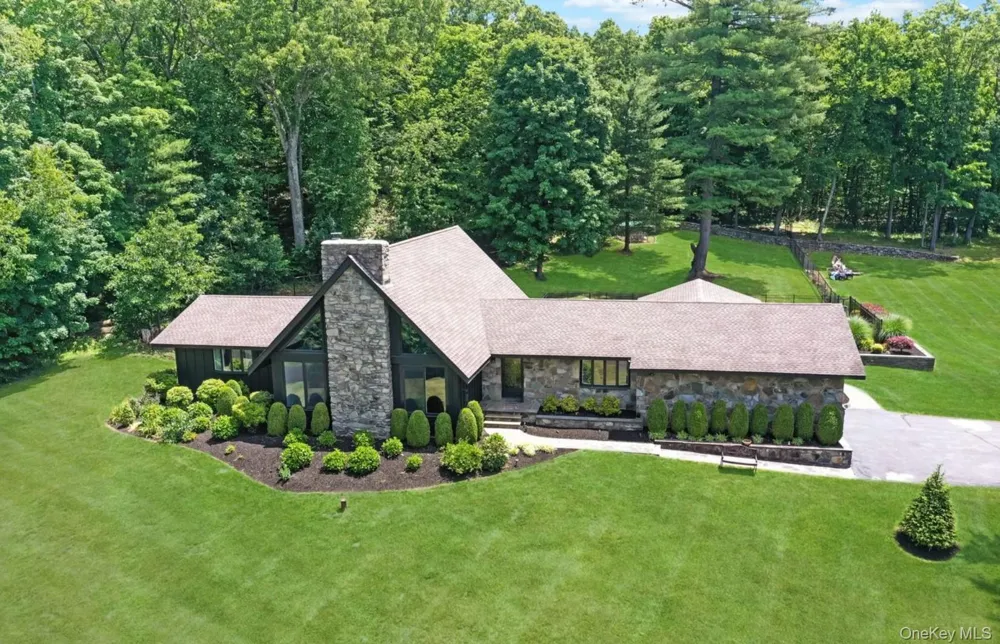 475 Riverside Road Highland, NY 12528