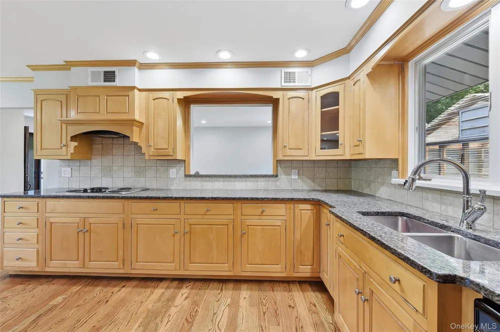 475 Riverside Road Highland, NY 12528