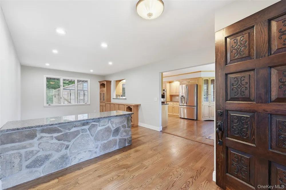 475 Riverside Road Highland, NY 12528
