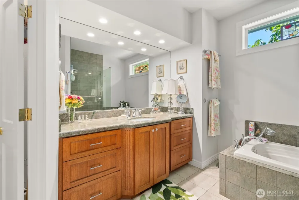 7201 Holly Hedge SW #8 Lakewood, WA 98499