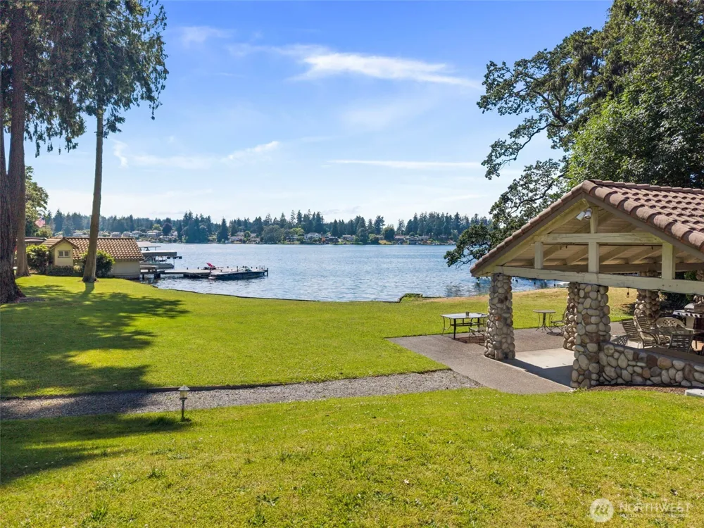7201 Holly Hedge SW #8 Lakewood, WA 98499
