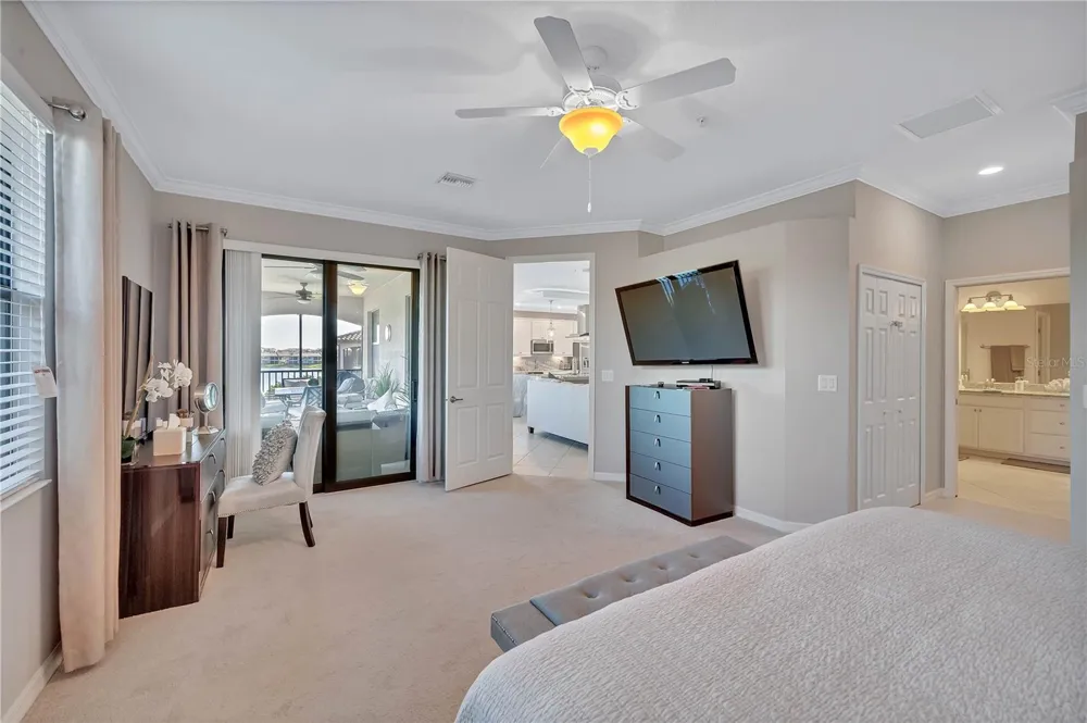 5815 WAKE FOREST RUN #103 Lakewood Ranch, FL 34211