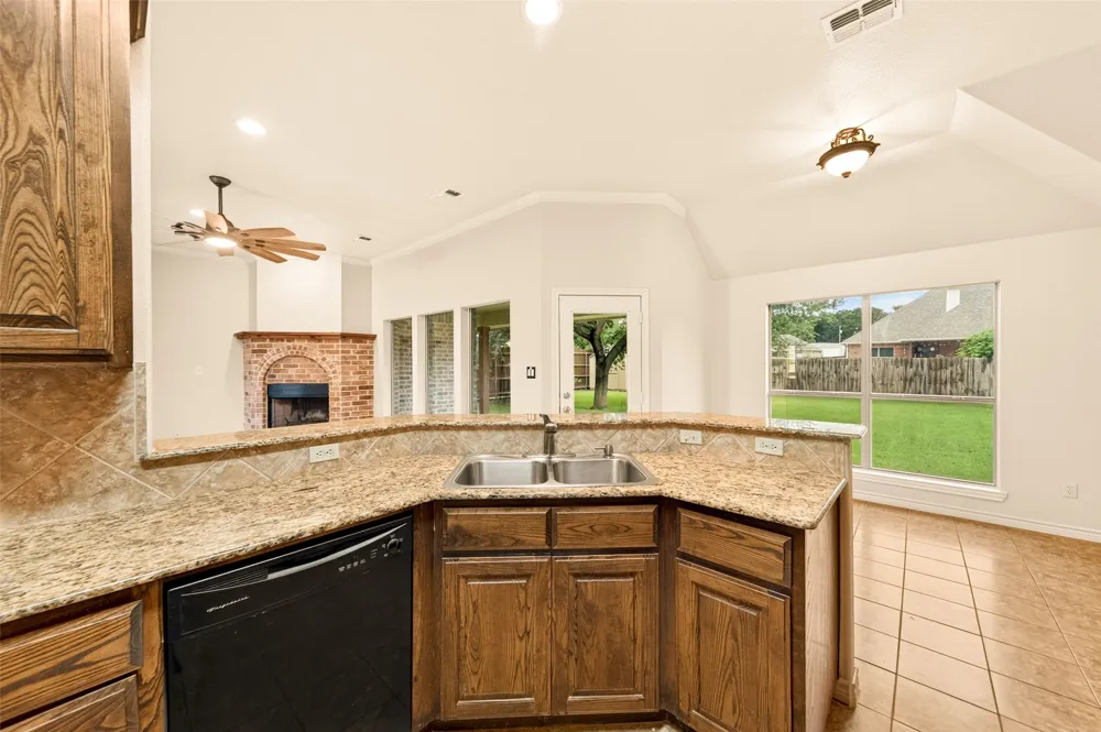 2105 Ridgewood Drive Bridgeport, TX 76426