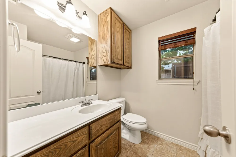 2105 Ridgewood Drive Bridgeport, TX 76426