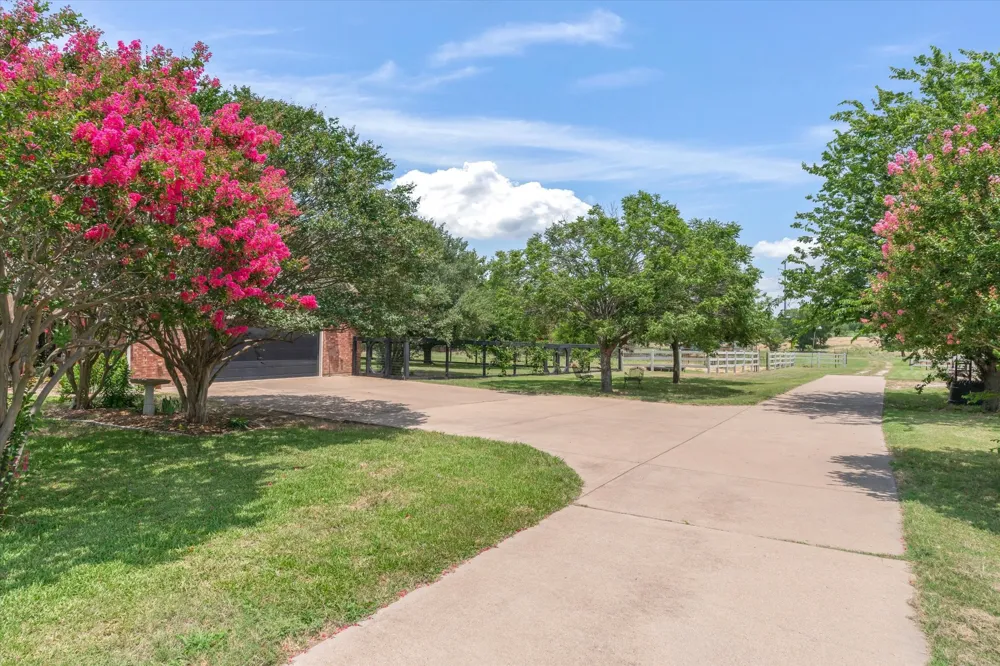 2141 Poetry Road Royse City, TX 75189
