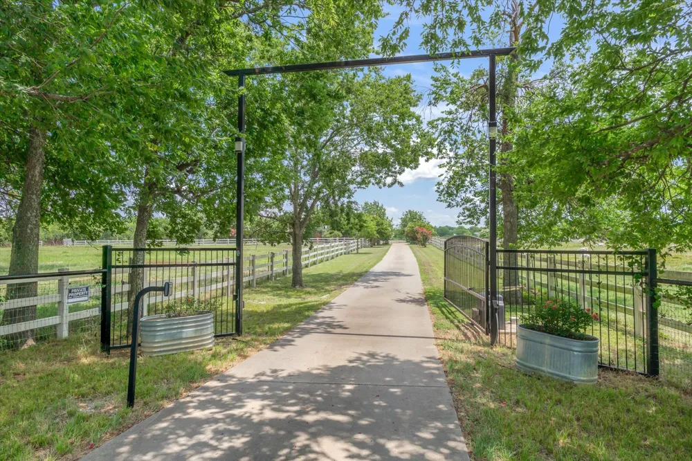 2141 Poetry Road Royse City, TX 75189