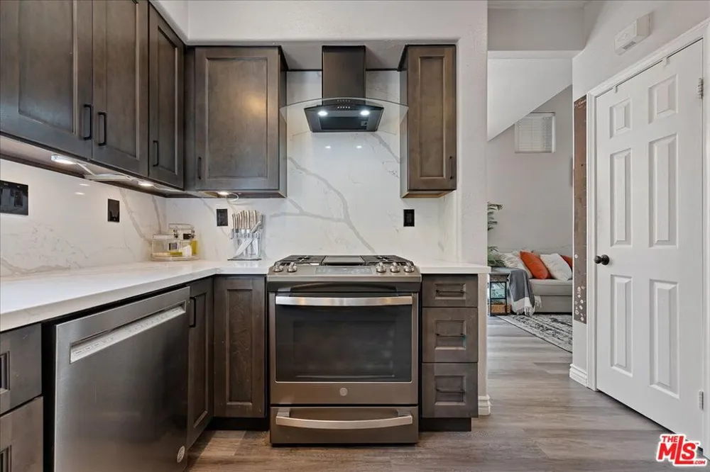 432 Middlebury Court Claremont, CA 91711