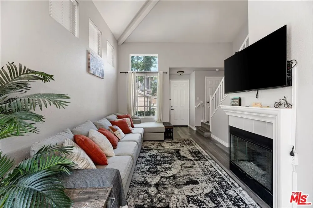 432 Middlebury Court Claremont, CA 91711