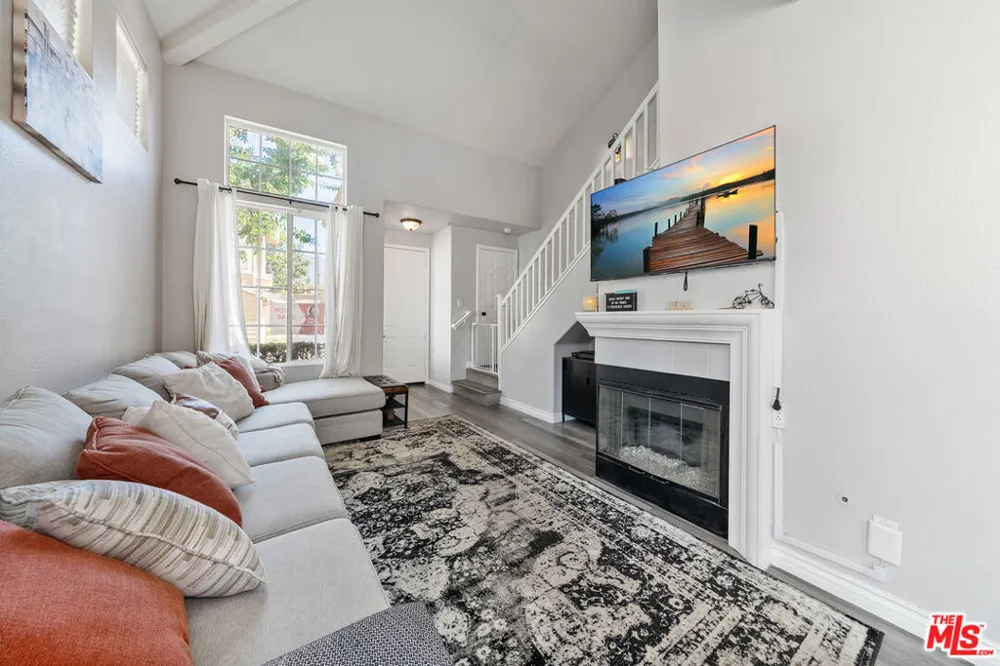432 Middlebury Court Claremont, CA 91711