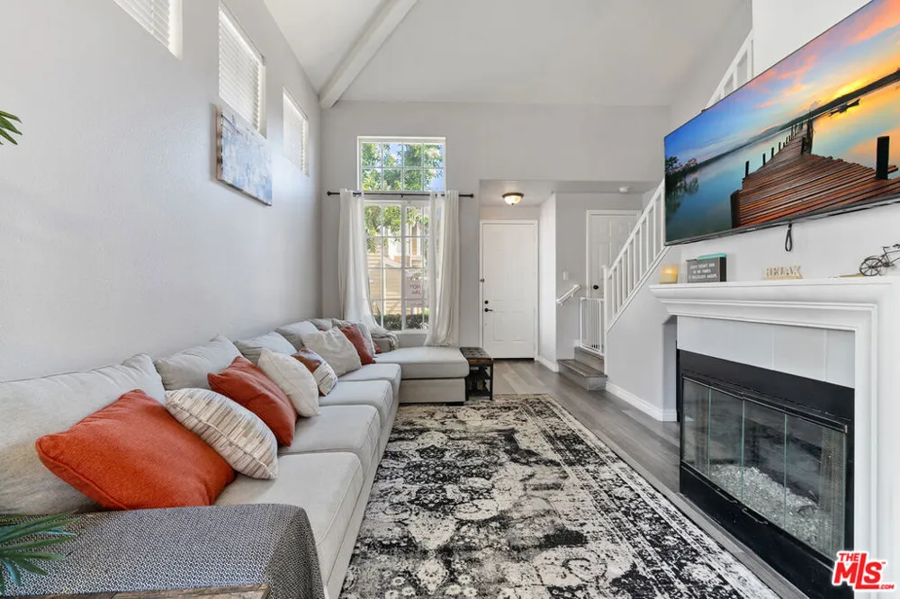 432 Middlebury Court Claremont, CA 91711