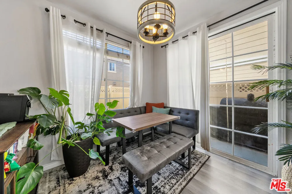 432 Middlebury Court Claremont, CA 91711
