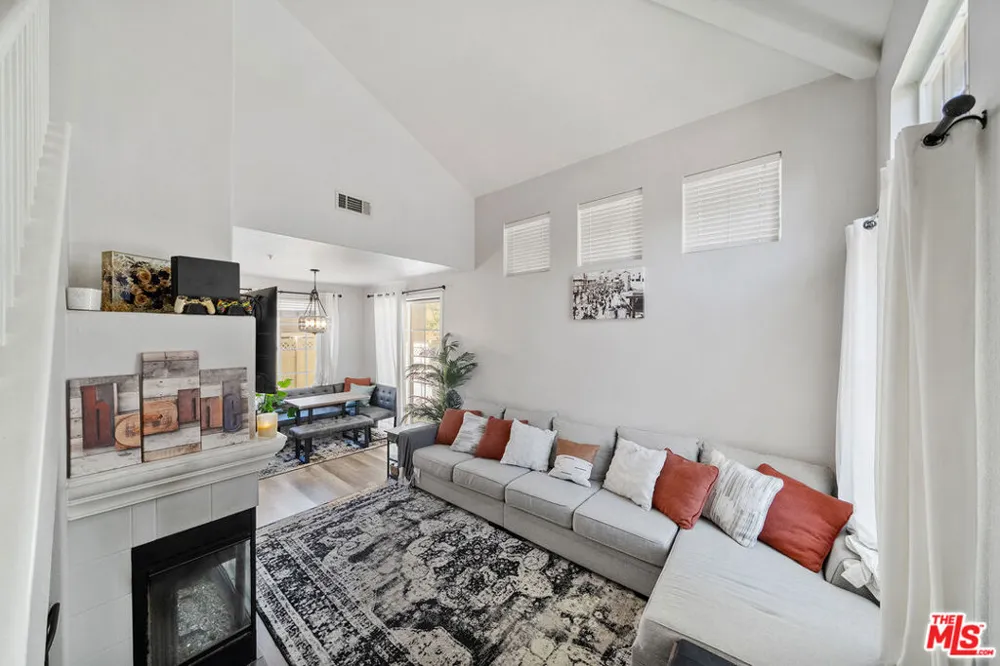 432 Middlebury Court Claremont, CA 91711
