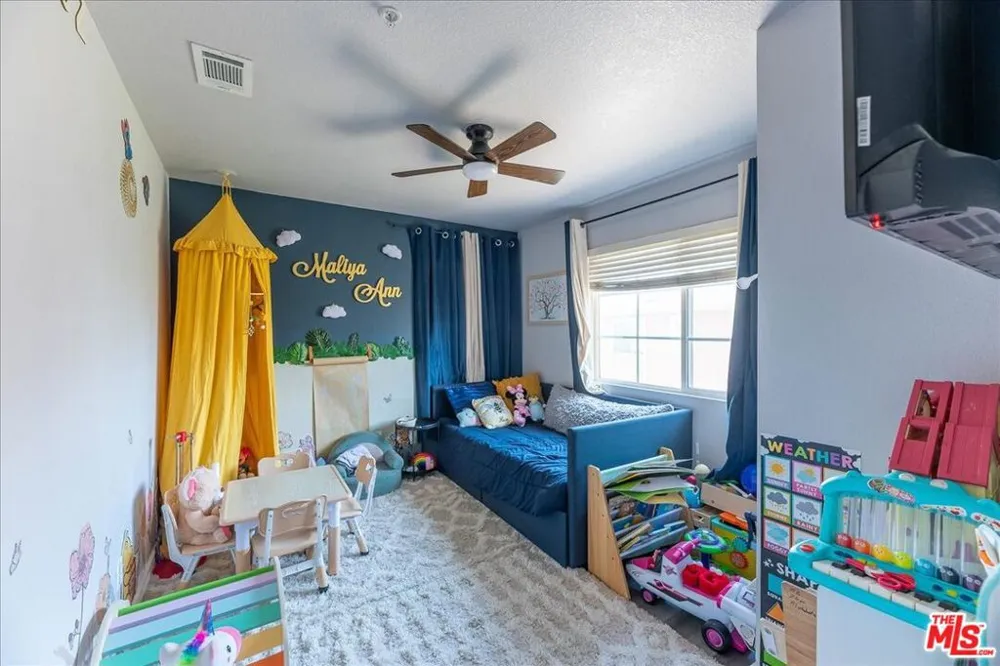 432 Middlebury Court Claremont, CA 91711