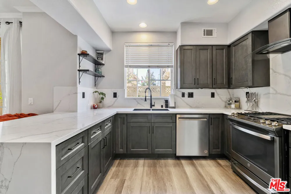 432 Middlebury Court Claremont, CA 91711