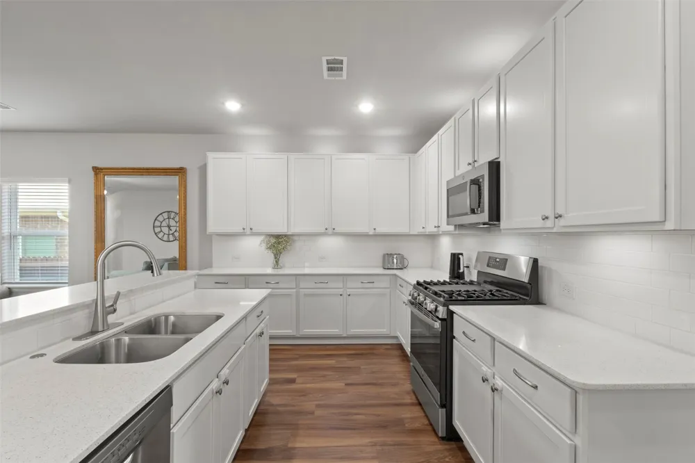 2092 Hartley Drive Forney, TX 75126