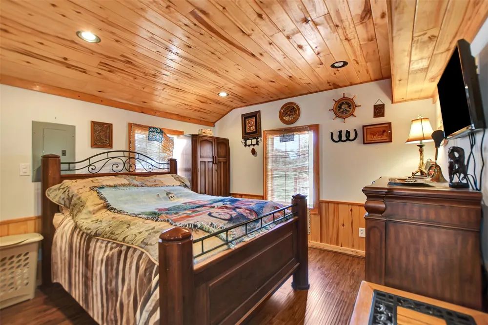 849 County Road 331a Milano, TX 76556