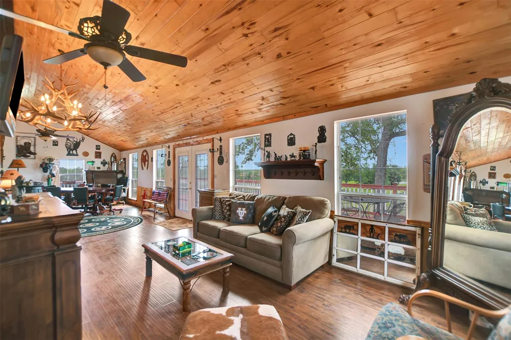 849 County Road 331a Milano, TX 76556