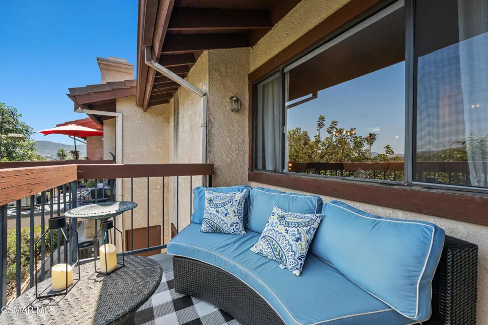 881 Warwick Avenue Thousand Oaks, CA 91360