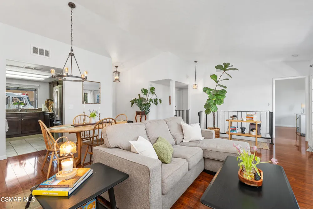 881 Warwick Avenue Thousand Oaks, CA 91360