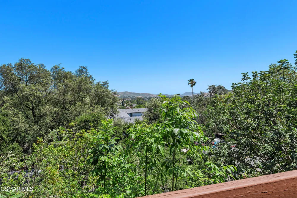 881 Warwick Avenue Thousand Oaks, CA 91360
