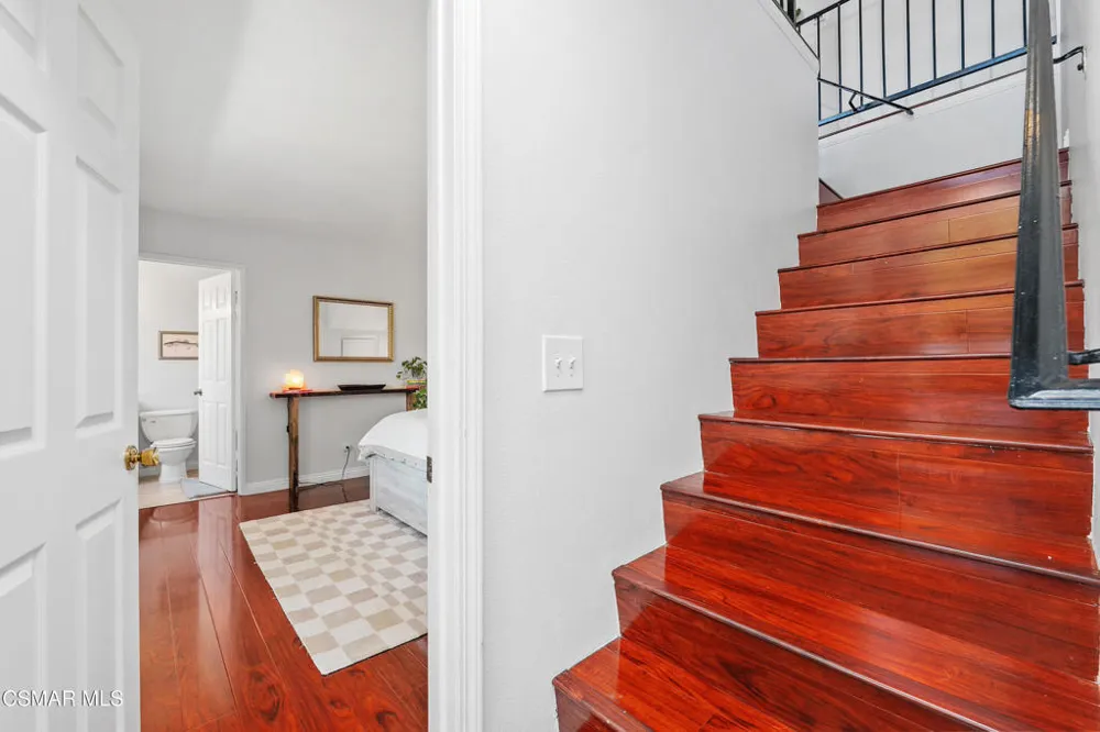 881 Warwick Avenue Thousand Oaks, CA 91360