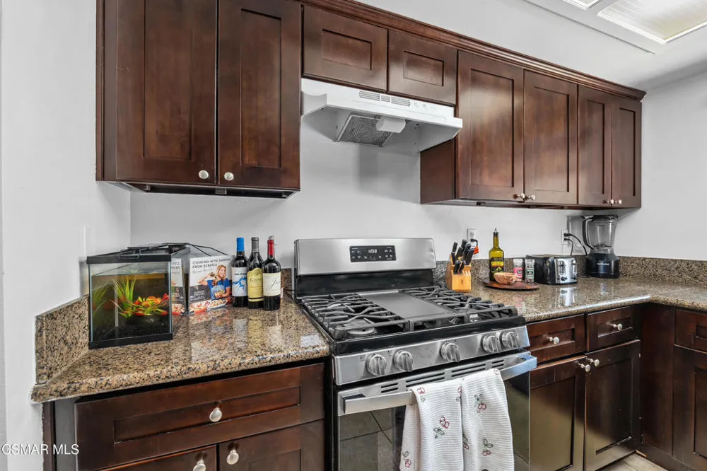 881 Warwick Avenue Thousand Oaks, CA 91360