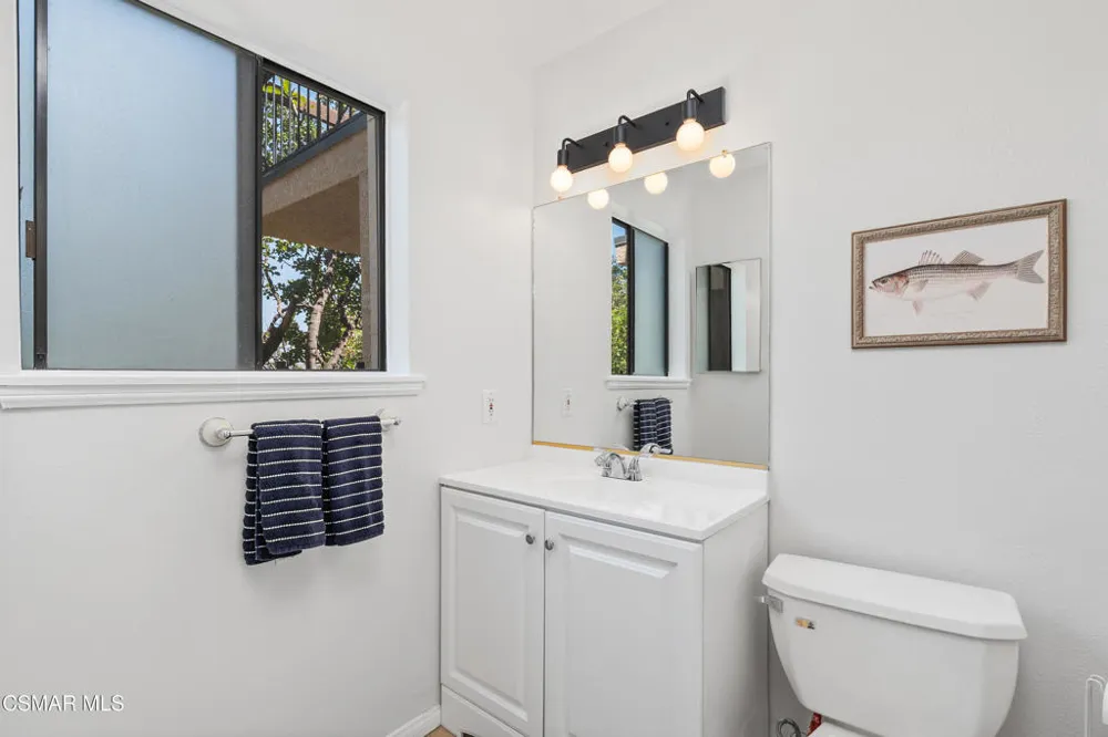 881 Warwick Avenue Thousand Oaks, CA 91360