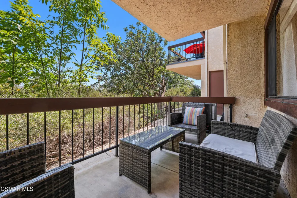 881 Warwick Avenue Thousand Oaks, CA 91360