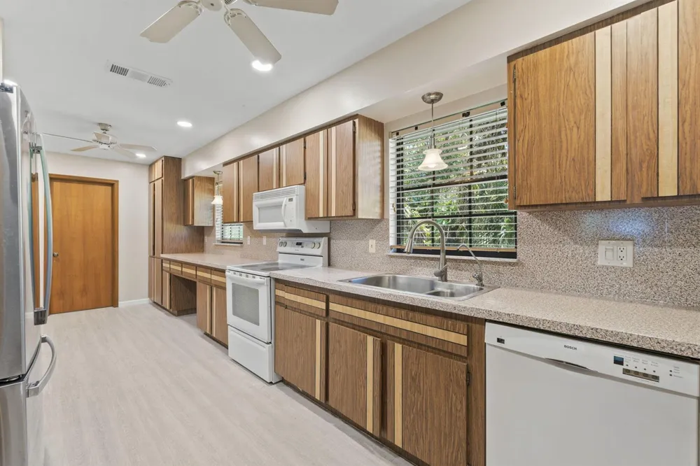 3550 Eleven Mile Road Fort Pierce, FL 34945