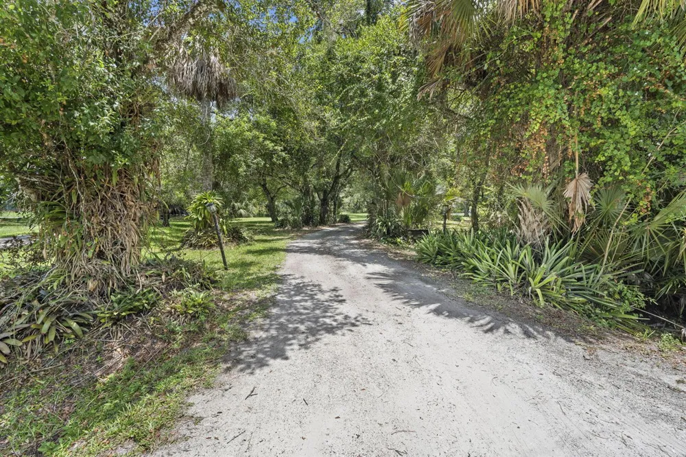 3550 Eleven Mile Road Fort Pierce, FL 34945