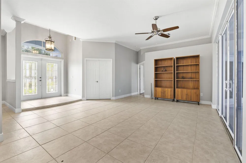117 Queen Elizabeth Court Hutchinson Island, FL 34949