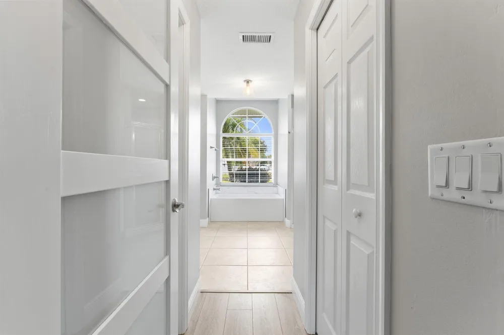 117 Queen Elizabeth Court Hutchinson Island, FL 34949