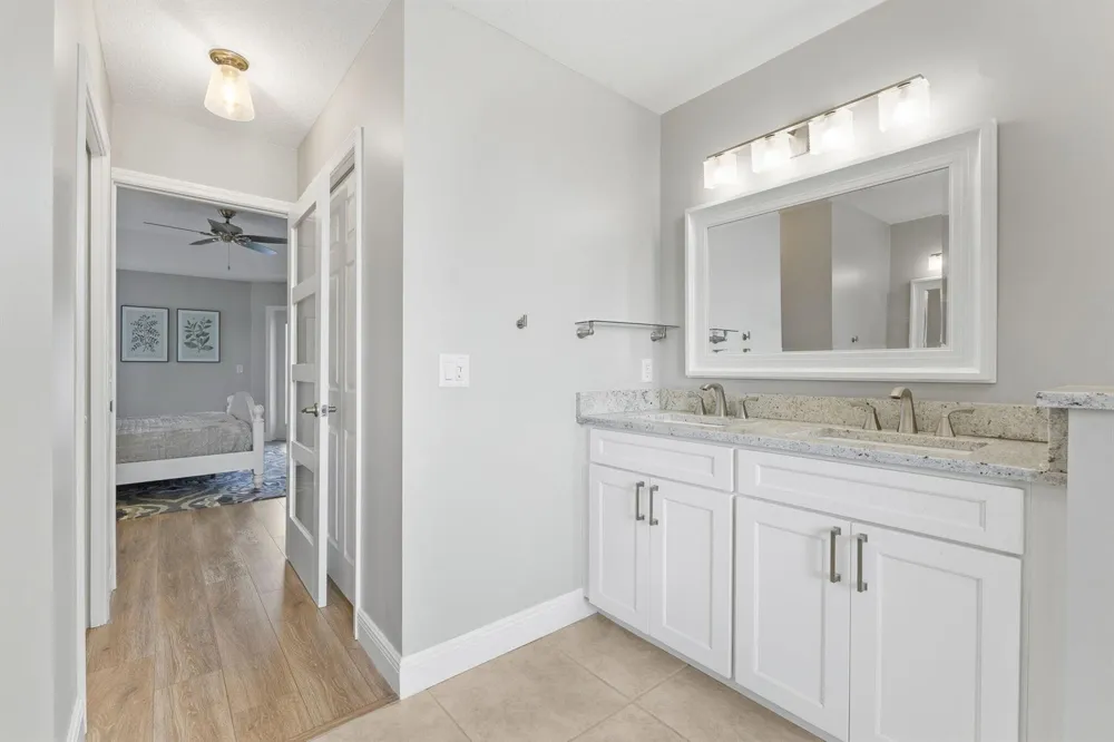 117 Queen Elizabeth Court Hutchinson Island, FL 34949