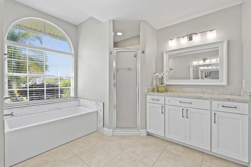 117 Queen Elizabeth Court Hutchinson Island, FL 34949
