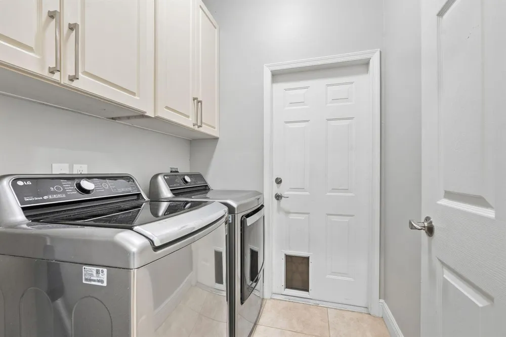 117 Queen Elizabeth Court Hutchinson Island, FL 34949
