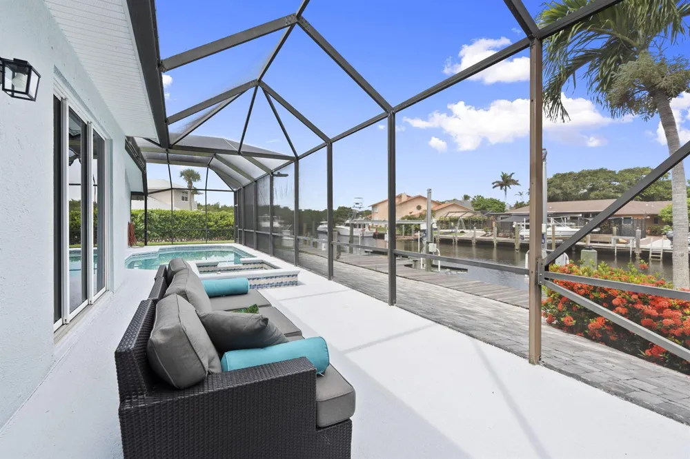 117 Queen Elizabeth Court Hutchinson Island, FL 34949