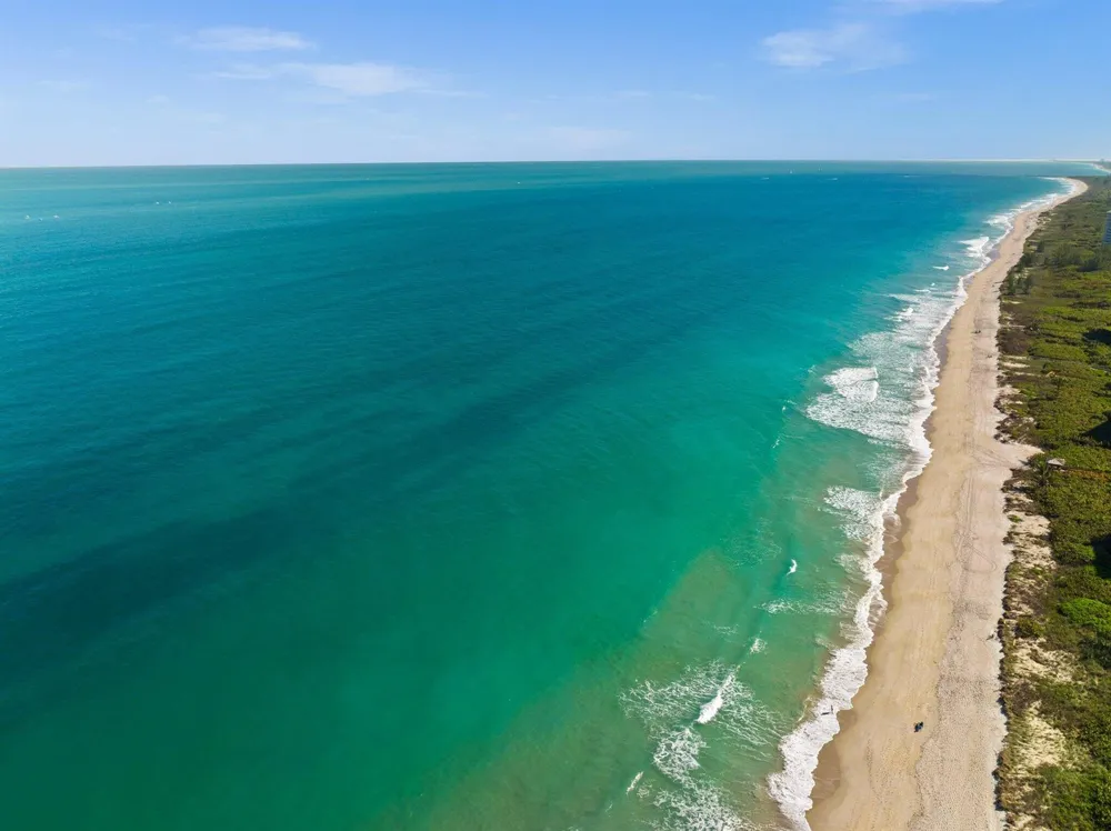 117 Queen Elizabeth Court Hutchinson Island, FL 34949