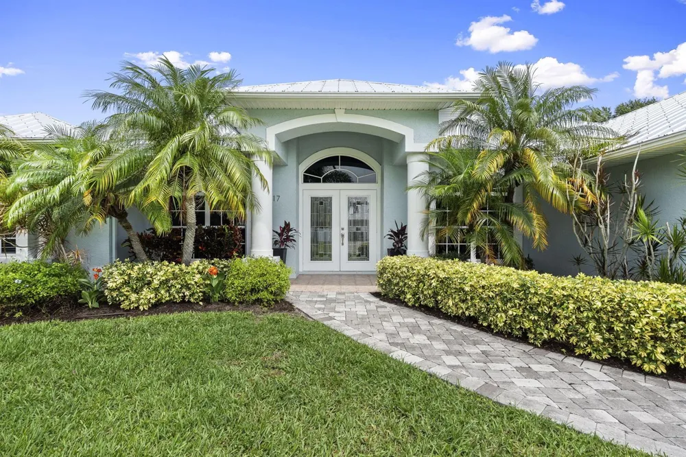 117 Queen Elizabeth Court Hutchinson Island, FL 34949