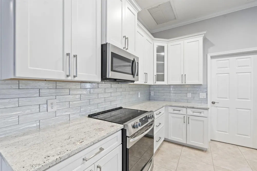 117 Queen Elizabeth Court Hutchinson Island, FL 34949