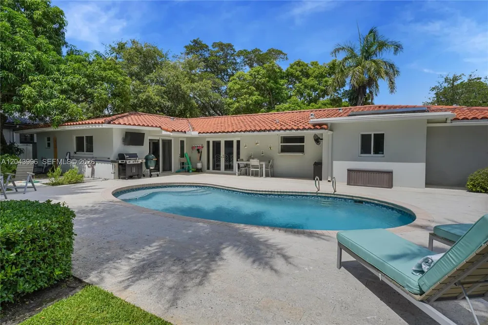 5721 SW 59th Ct South Miami, FL 33143