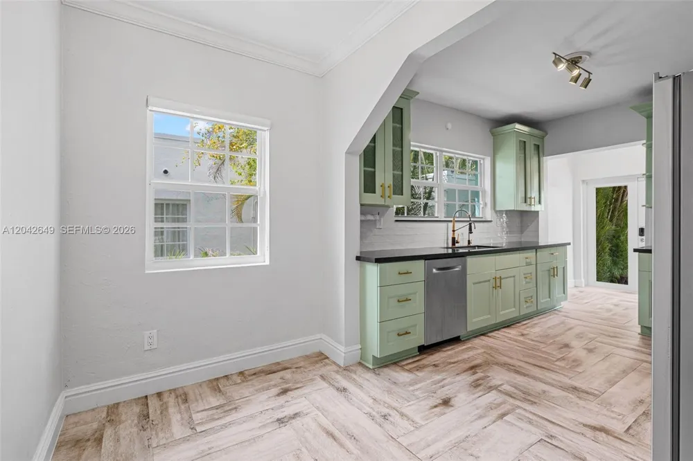 1209 La Mancha Ave Coral Gables, FL 33134