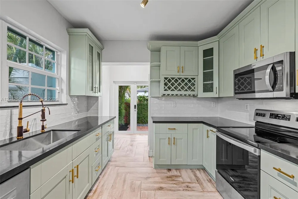 1209 La Mancha Ave Coral Gables, FL 33134
