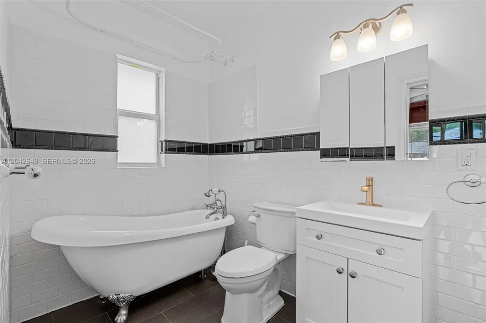 1209 La Mancha Ave Coral Gables, FL 33134